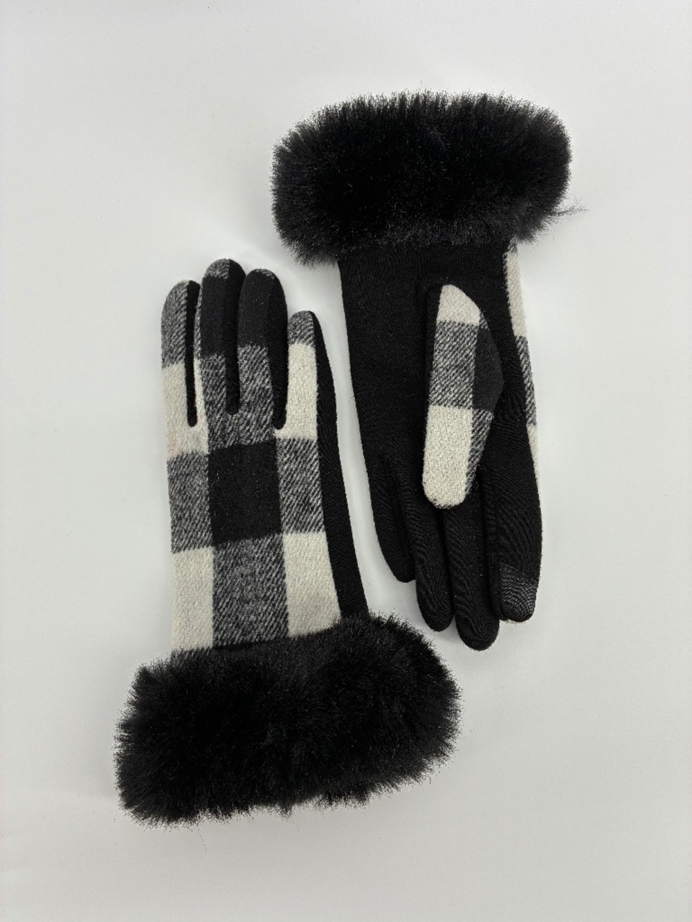 Mud Pie 2% Wool Blend Black and White Checkered Fur Trim Gloves